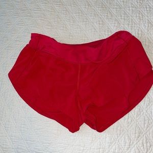 Lululemon LR Speed Up 2.5” Short in Red Size 6